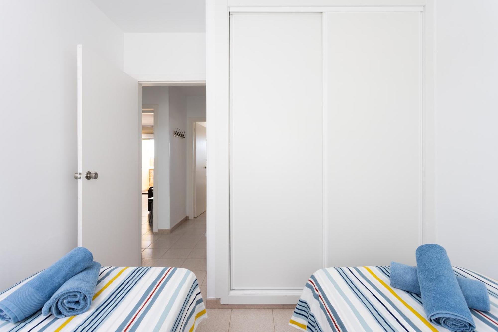 Frontline Playa Las Vistas With Pool, Parking, Sea Los Cristianos  Bagian luar foto